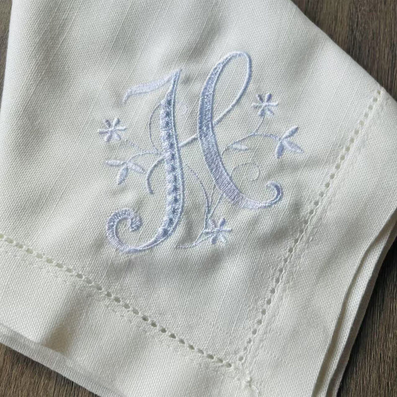 Monogrammed Handkerchief - 2 шт. хлопковых салфеток с вышивкой